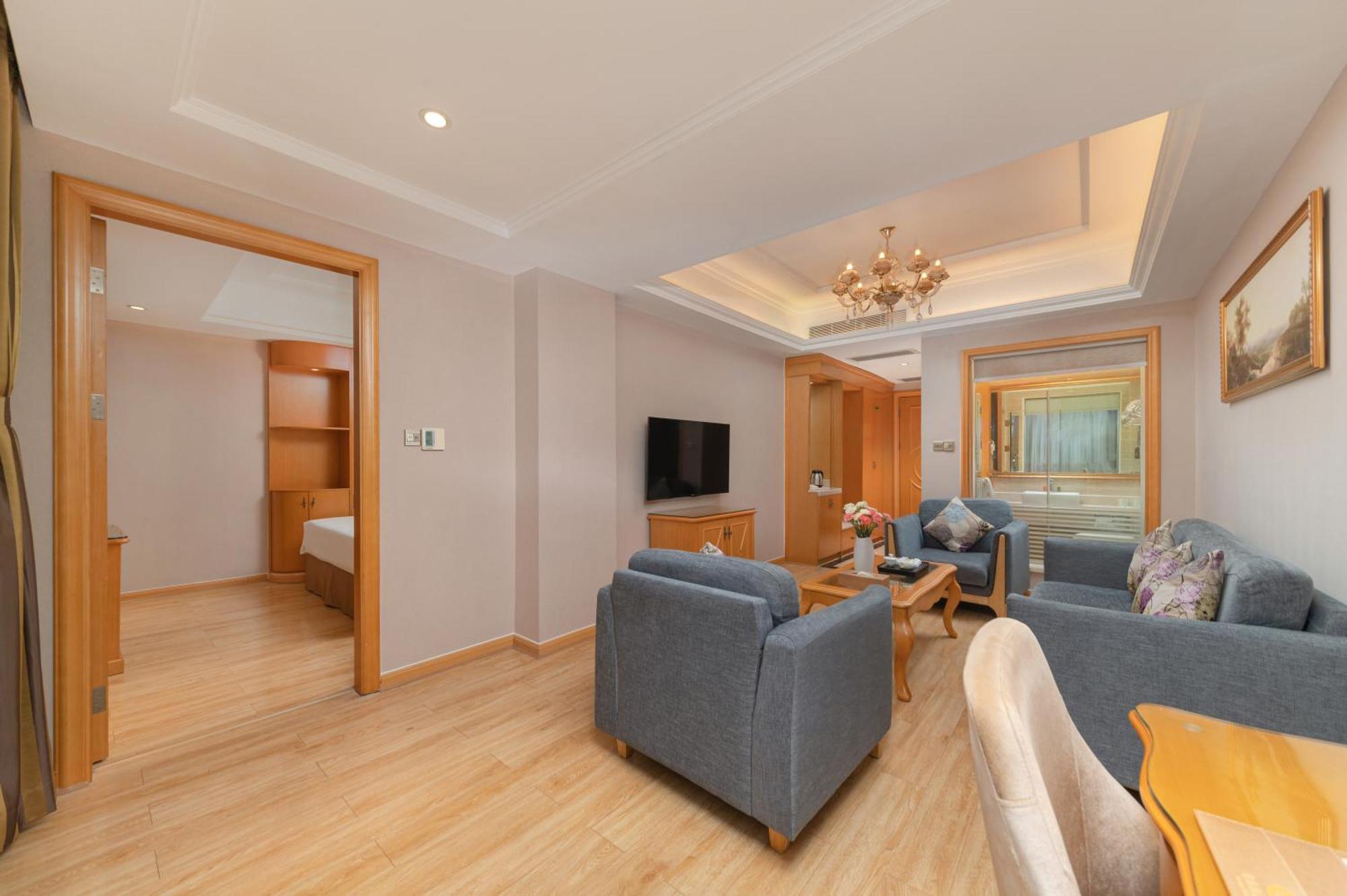 Vienna Hotel Shenzhen Fuyong Subway Station Экстерьер фото